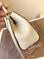 Fortok Tory Burch Eleanor pebbled mini satchel neutral color 14 x 21 x 8cm - 4