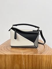Fortok Loewe Puzzle bag white and black color-block design 24～16.5～10.5CM  - 1