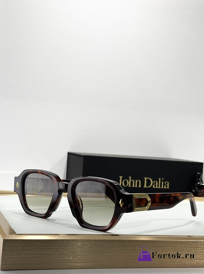 Fortok John Dalia Sunglasses Project 01 - 1