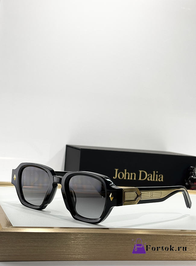 Fortok John Dalia Sunglasses Project 05 - 1