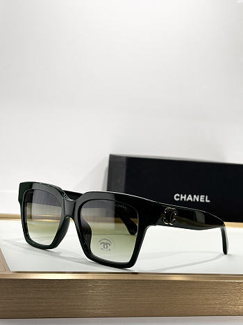 Fortok Chanel Sunglasses 5557 04