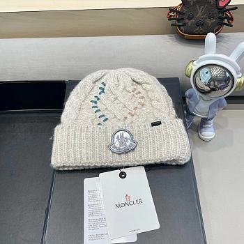 Fortok Moncler wool beanie in a cream 