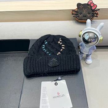 Fortok Moncler wool beanie in a Black 