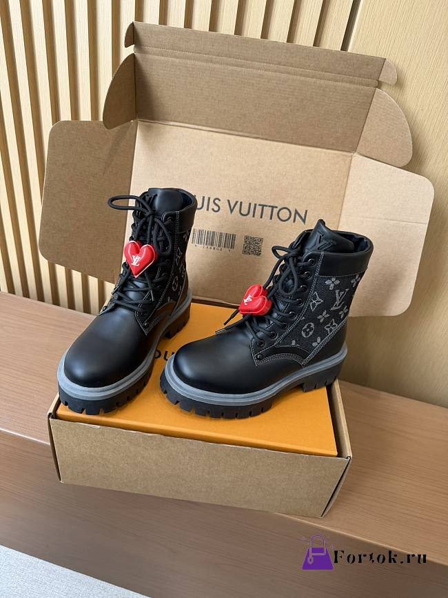 Fortok Louis Vuitton LV Ranger Boots in black jean Monogram  - 1