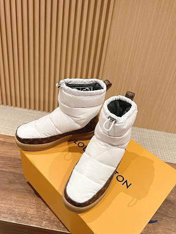 Fortok Louis Vuitton LV Cloud Ankle Boot Sneaker in white nylon