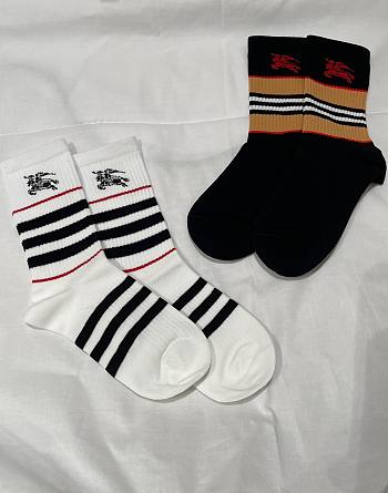 Fortok Burberry Icon Stripe intarsia ankle socks Black & White 
