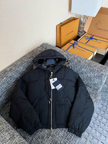 Fortok Louis Vuitton Monogram Black Puffer jacket 