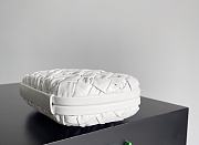 Fortok Bottega Veneta Knot clutch bag in a White 20.5*6*12.5cm - 4