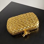Fortok Bottega Veneta Knot clutch bag in a Gold 20.5*6*12.5cm - 2