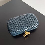 Fortok Bottega Veneta Knot clutch bag in Navy Blue woven leather 20.5*6*12.5cm - 2