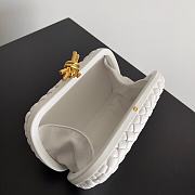 Fortok Bottega Veneta Knot clutch bag in White woven leather 20.5*6*12.5cm - 5