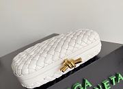 Fortok Bottega Veneta Knot clutch bag in White woven leather 20.5*6*12.5cm - 4