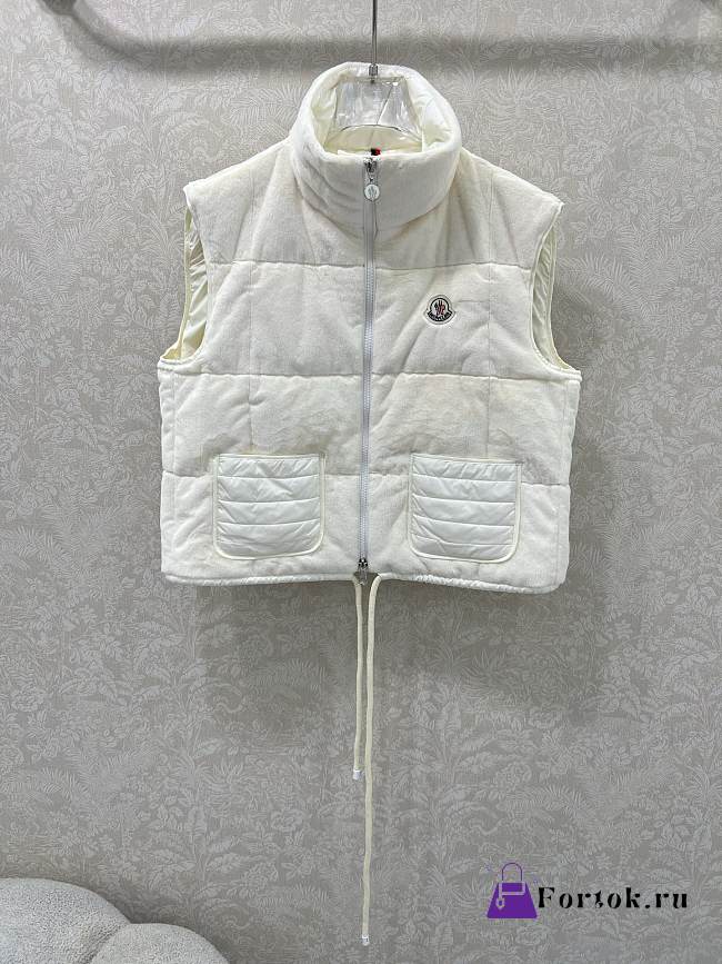 Fortok Moncler Arques down vest in White - 1
