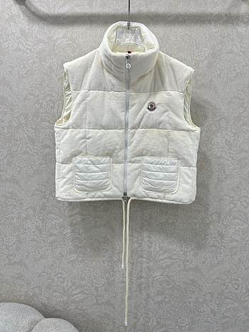 Fortok Moncler Arques down vest in White