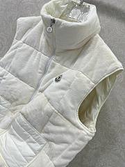 Fortok Moncler Arques down vest in White - 6