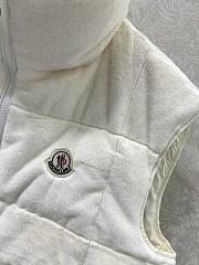 Fortok Moncler Arques down vest in White - 2