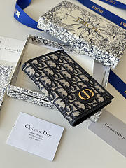 Fortok Christian Dior 30 Montaigne Passport Holder in blue 10 x 13.3cm - 3