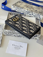 Fortok Christian Dior 30 Montaigne Passport Holder in blue 10 x 13.3cm - 4