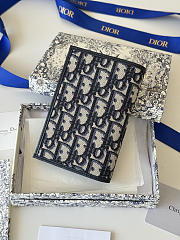 Fortok Christian Dior 30 Montaigne Passport Holder in blue 10 x 13.3cm - 2