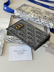 Fortok Christian Dior 30 Montaigne Passport Holder in Black 10 x 13.3cm - 5