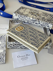 Fortok Christian Dior 30 Montaigne Passport Holder in light blue 10 x 13.3cm - 3