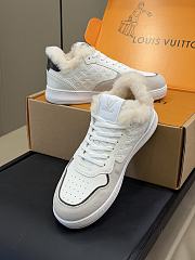 Fortok Louis Vuitton Stadium sneaker in white with light grey suede with fur - 6