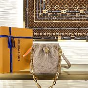 Fortok Louis Vuitton Coussin Bucket bag Taupe 26 × 20 × 12 cm - 1