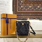 Fortok Louis Vuitton Coussin Bucket bag Black 26 × 20 × 12 cm - 1