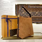 Fortok Louis Vuitton Low Key Hobo MM 31 × 35 × 18 cm - 6