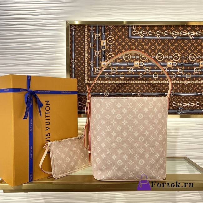 Fortok Louis Vuitton All In GM Travels With Grace Coddington 26 x 31 x 18 cm - 1