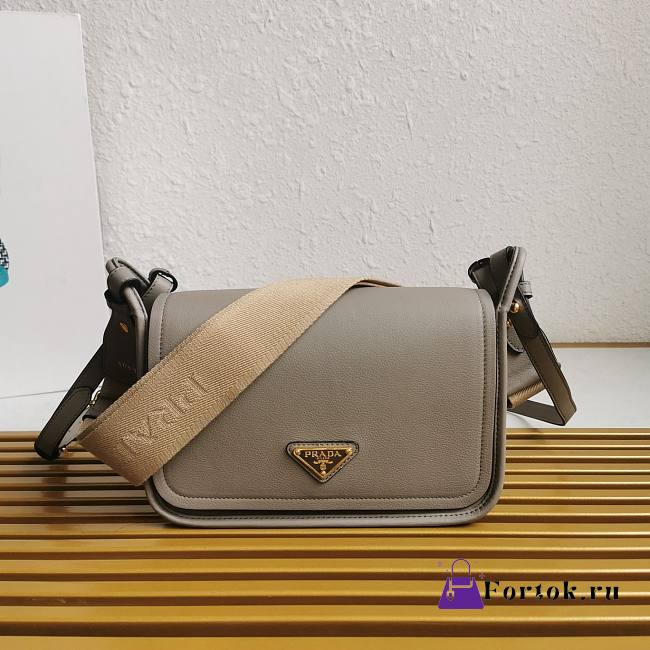 Fortok Prada Taupe Leather Shoulder Bag 24x15x8CM  - 1