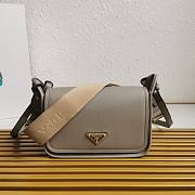 Fortok Prada Taupe Leather Shoulder Bag 24x15x8CM  - 1