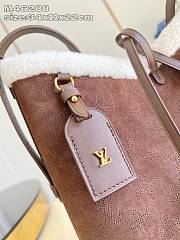 Fortok Louis Vuitton CarryAll PM bag in a brown suede 34 x 11 x 22cm - 3
