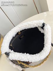 Fortok Louis Vuitton CarryAll BB bag Monogram canvas shearling 17 x 10 x 26cm - 2