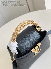 Fortok Louis Vuitton Capucines Mini handbag in black Taurillon gold handle 21 x 13.6 x 8cm - 4