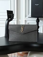 Fortok Saint Laurrent Ysl Uptown Pouch In Crocodile Embossed Grey 27×16×2cm  - 1