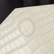 Fortok Saint Laurrent Ysl Uptown Pouch In Crocodile Embossed Ivory 27×16×2cm  - 2