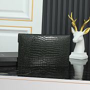 Fortok Saint Laurrent Ysl Uptown Pouch In Crocodile Embossed Green 27×16×2cm - 3