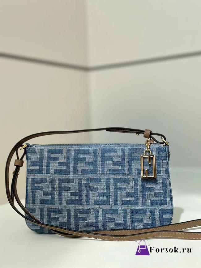 Fortok Fendi Baguette Pouch in light blue denim 20/3/12cm - 1