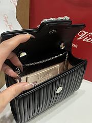Fortok Roger Vivier Jewel Efflorescence Mini Bag Black 19*13*4cm - 2