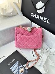 Fortok Chanel Mini Pearl Crush Flap bag pink velvet 18cm - 3