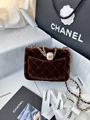 Fortok Chanel Mini Pearl Crush Flap bag Brown velvet 18cm - 5