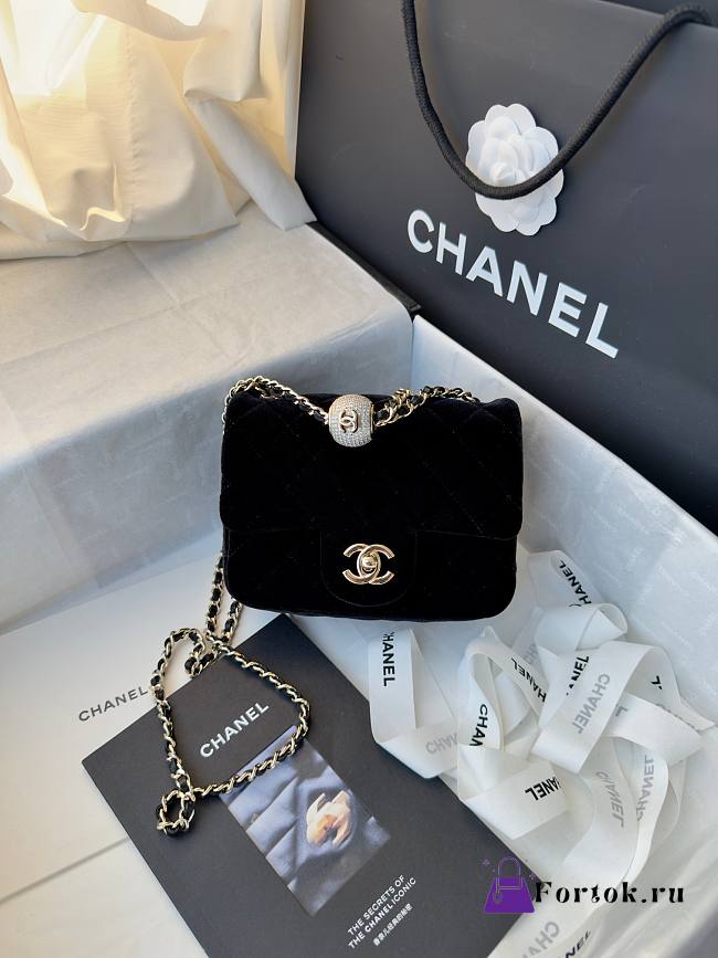 Fortok Chanel Mini Pearl Crush Flap bag Black velvet 18cm - 1