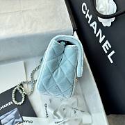 Fortok Chanel Mini Pearl Crush Flap bag Blue velvet 18cm - 4