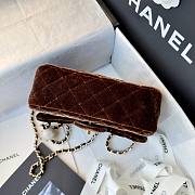 Fortok Chanel Pearl Crush Flap bag Brown velvet 20cm - 3
