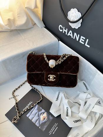 Fortok Chanel Pearl Crush Flap bag Brown velvet 20cm