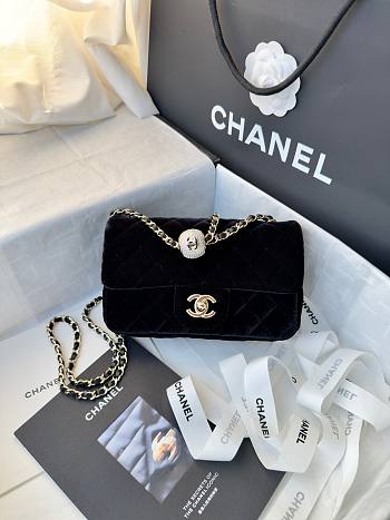 Fortok Chanel Pearl Crush Flap bag Black velvet 20cm