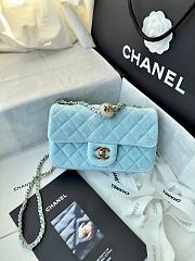 Fortok Chanel Pearl Crush Flap bag Blue velvet 20cm - 1