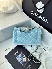 Fortok Chanel Pearl Crush Flap bag Blue velvet 20cm - 6