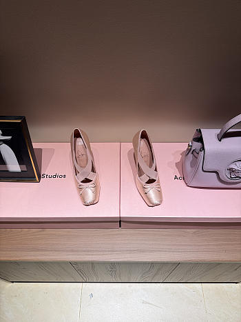 Fortok Christian Louboutin Cassiasticina ballet flat in crepe satin Pink 10.5cm